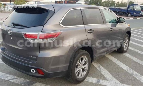 Tenga Imported Toyota Highlander Zvimwe Mota in Import - Dubai in Harare Tenga Imported Toyota Highlander Zvimwe Mota in Import - Dubai in Harare