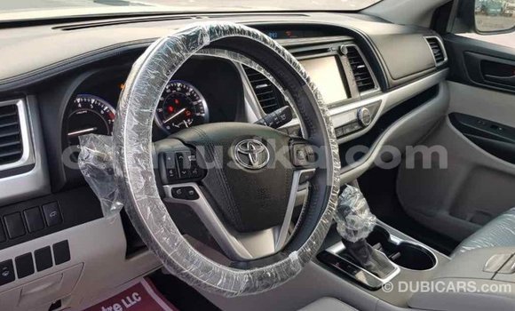 Tenga Imported Toyota Highlander Zvimwe Mota in Import - Dubai in Harare Tenga Imported Toyota Highlander Zvimwe Mota in Import - Dubai in Harare