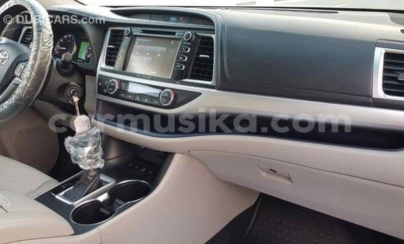 Tenga Imported Toyota Highlander Zvimwe Mota in Import - Dubai in Harare Tenga Imported Toyota Highlander Zvimwe Mota in Import - Dubai in Harare