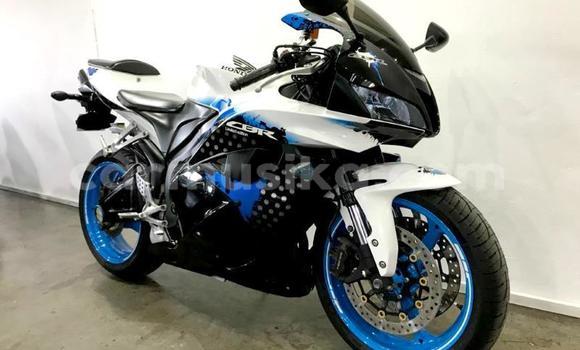 Tenga Tsaru Honda CR-Z Chena Mota in Beitbridge in Matabeleland South Tenga Tsaru Honda CR-Z Chena Mota in Beitbridge in Matabeleland South