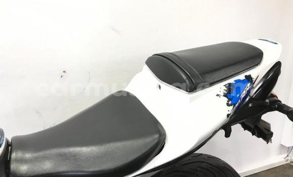 Tenga Tsaru Honda CR-Z Chena Mota in Beitbridge in Matabeleland South Tenga Tsaru Honda CR-Z Chena Mota in Beitbridge in Matabeleland South