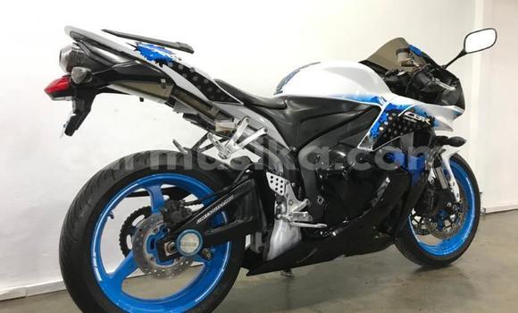 Tenga Tsaru Honda CR-Z Chena Mota in Beitbridge in Matabeleland South Tenga Tsaru Honda CR-Z Chena Mota in Beitbridge in Matabeleland South