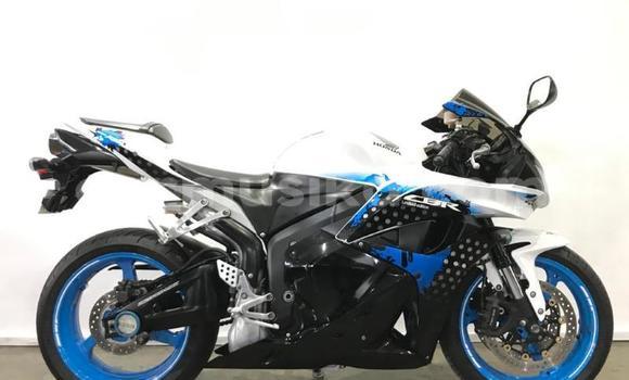 Tenga Tsaru Honda CR-Z Chena Mota in Beitbridge in Matabeleland South Tenga Tsaru Honda CR-Z Chena Mota in Beitbridge in Matabeleland South