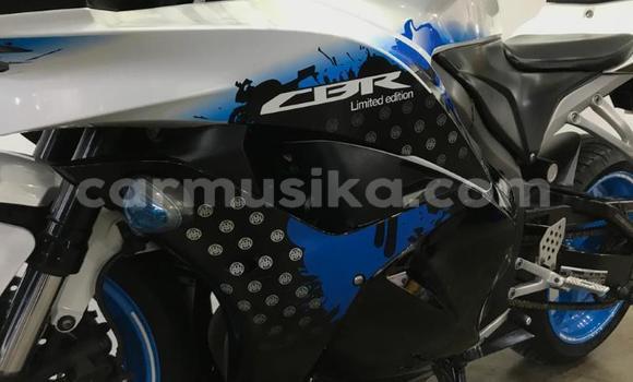 Tenga Tsaru Honda CR-Z Chena Mota in Beitbridge in Matabeleland South Tenga Tsaru Honda CR-Z Chena Mota in Beitbridge in Matabeleland South