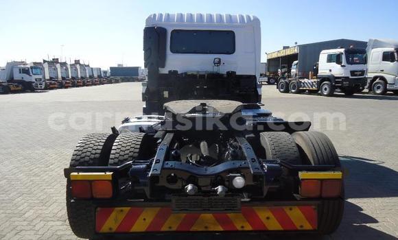 Acheter Occasion Voiture Nissan Urvan Blanc à Beitbridge, Matabeleland South Acheter Occasion Voiture Nissan Urvan Blanc à Beitbridge, Matabeleland South