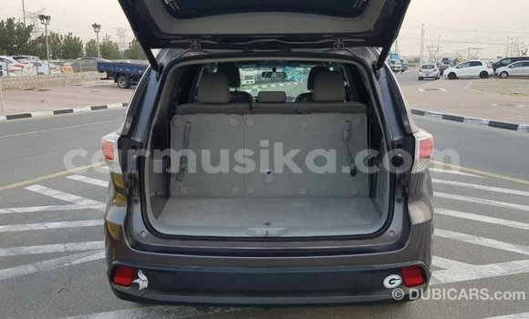 Tenga Imported Toyota Highlander Zvimwe Mota in Import - Dubai in Harare Tenga Imported Toyota Highlander Zvimwe Mota in Import - Dubai in Harare