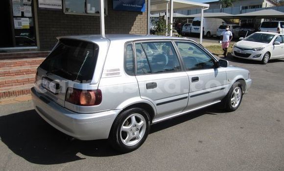 Acheter Occasion Voiture Toyota 4Runner Gris à Beitbridge, Matabeleland South Acheter Occasion Voiture Toyota 4Runner Gris à Beitbridge, Matabeleland South