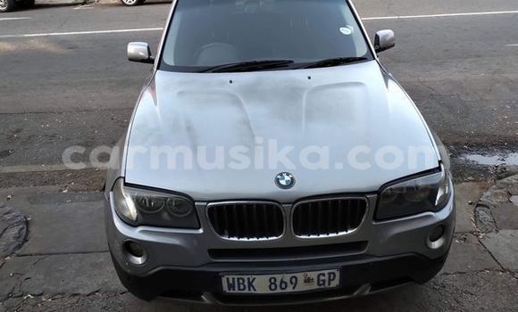 Nunua Ilio tumika BMW X3 Fedha Gari ndani ya Beitbridge nchini Matabeleland Kusini