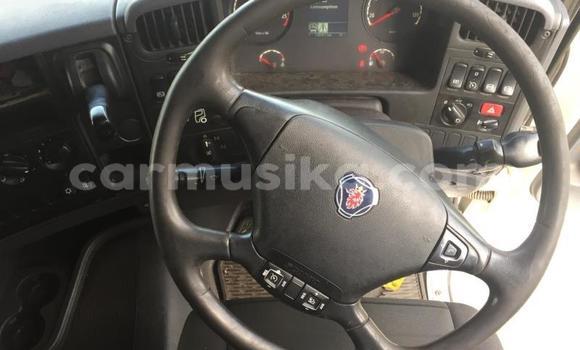 Tenga Tsaru Scania R420 Chena Rori in Beitbridge in Matabeleland South Tenga Tsaru Scania R420 Chena Rori in Beitbridge in Matabeleland South