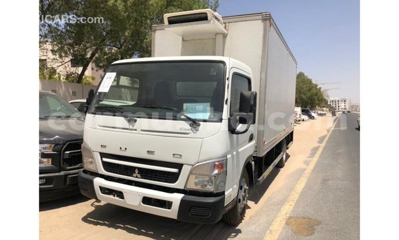 Buy Import Mitsubishi Fuso White Truck in Import - Dubai in Harare Buy Import Mitsubishi Fuso White Truck in Import - Dubai in Harare