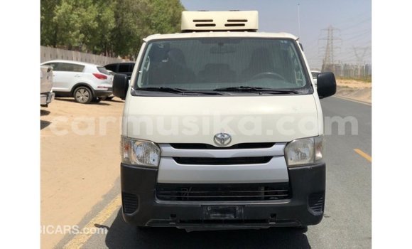 Buy Import Toyota Hiace White Car in Import - Dubai in Harare Buy Import Toyota Hiace White Car in Import - Dubai in Harare