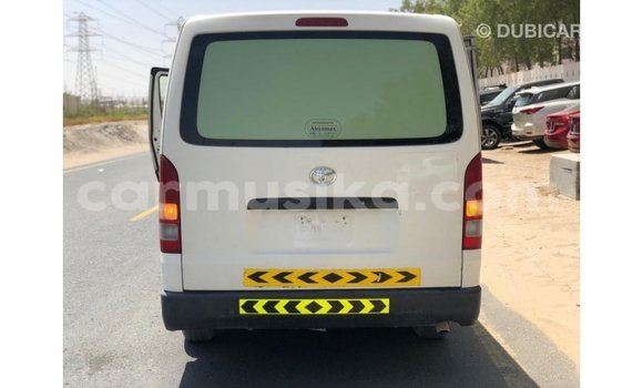 Buy Import Toyota Hiace White Car in Import - Dubai in Harare Buy Import Toyota Hiace White Car in Import - Dubai in Harare