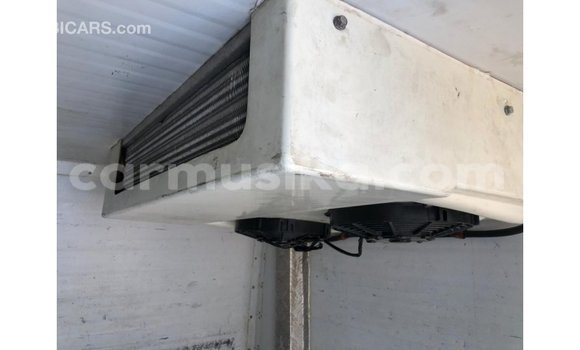 Buy Import Toyota Hiace White Car in Import - Dubai in Harare Buy Import Toyota Hiace White Car in Import - Dubai in Harare