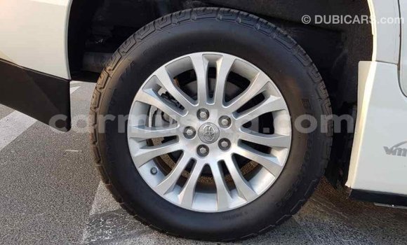 Tenga Imported Toyota Sienna Chena Mota in Import - Dubai in Harare Tenga Imported Toyota Sienna Chena Mota in Import - Dubai in Harare