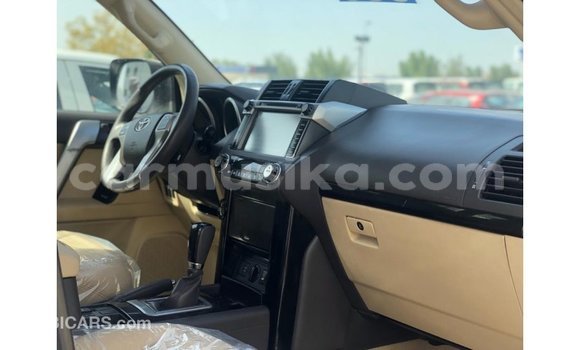 Tenga Imported Toyota Prado Chena Mota in Import - Dubai in Harare Tenga Imported Toyota Prado Chena Mota in Import - Dubai in Harare