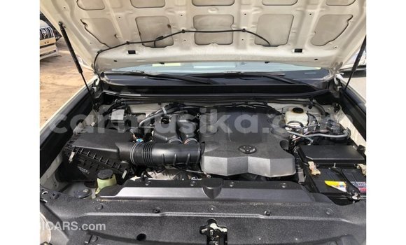 Tenga Imported Toyota Prado Chena Mota in Import - Dubai in Harare Tenga Imported Toyota Prado Chena Mota in Import - Dubai in Harare