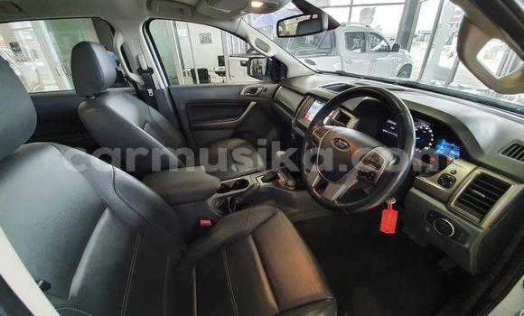 Buy Used Ford Everest White Car in Beitbridge in Matabeleland South Buy Used Ford Everest White Car in Beitbridge in Matabeleland South