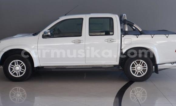 Tenga Tsaru Isuzu KB Chena Mota in Beitbridge in Matabeleland South Tenga Tsaru Isuzu KB Chena Mota in Beitbridge in Matabeleland South