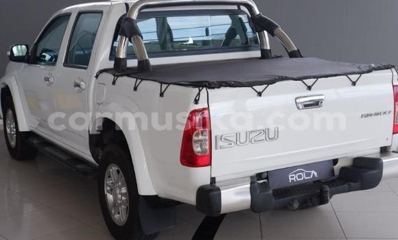 Tenga Tsaru Isuzu KB Chena Mota in Beitbridge in Matabeleland South Tenga Tsaru Isuzu KB Chena Mota in Beitbridge in Matabeleland South