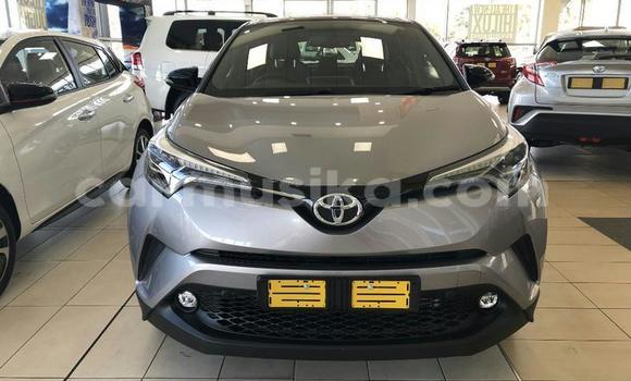 Nunua Ilio tumika Toyota C-HR Fedha Gari ndani ya Beitbridge nchini Matabeleland Kusini