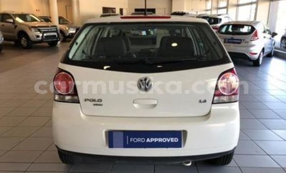 Nunua Ilio tumika Volkswagen Polo Nyeupe Gari ndani ya Beitbridge nchini Matabeleland Kusini Nunua Ilio tumika Volkswagen Polo Nyeupe Gari ndani ya Beitbridge nchini Matabeleland Kusini