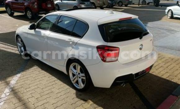 Buy Used BMW 1er White Car in Beitbridge in Matabeleland South Buy Used BMW 1er White Car in Beitbridge in Matabeleland South