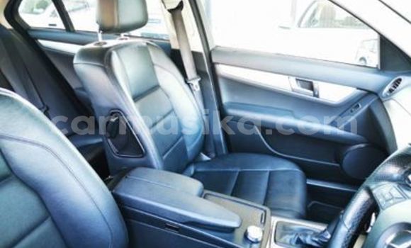 Nunua Ilio tumika Mercedes‒Benz C–Class Nyeupe Gari ndani ya Beitbridge nchini Matabeleland Kusini Nunua Ilio tumika Mercedes‒Benz C–Class Nyeupe Gari ndani ya Beitbridge nchini Matabeleland Kusini