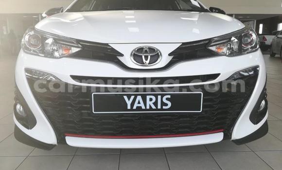 Buy Used Toyota Yaris White Car in Beitbridge in Matabeleland South Buy Used Toyota Yaris White Car in Beitbridge in Matabeleland South