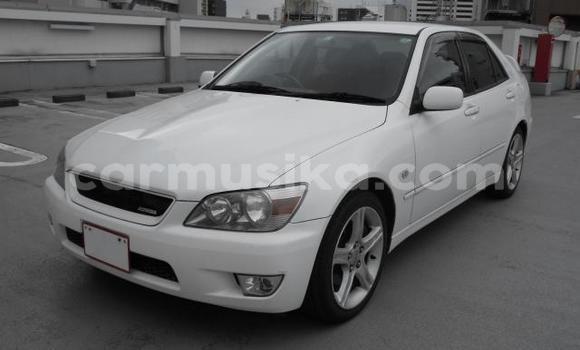 Buy Used Toyota Altezza White Car in Beitbridge in Matabeleland South