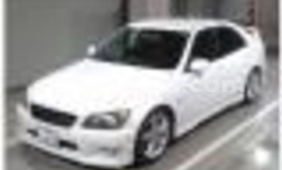 Buy Used Toyota Altezza White Car in Beitbridge in Matabeleland South Buy Used Toyota Altezza White Car in Beitbridge in Matabeleland South