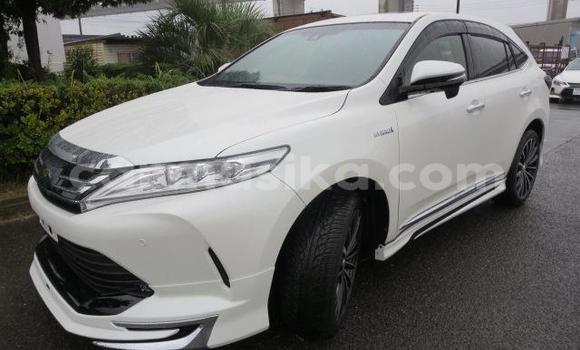Buy Used Toyota Harrier White Car in Beitbridge in Matabeleland South Buy Used Toyota Harrier White Car in Beitbridge in Matabeleland South