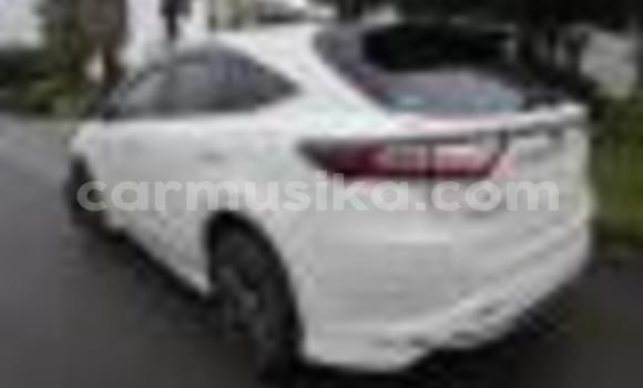 Buy Used Toyota Harrier White Car in Beitbridge in Matabeleland South Buy Used Toyota Harrier White Car in Beitbridge in Matabeleland South