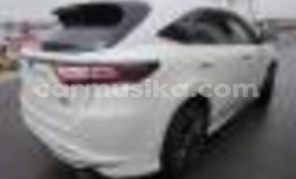 Buy Used Toyota Harrier White Car in Beitbridge in Matabeleland South Buy Used Toyota Harrier White Car in Beitbridge in Matabeleland South