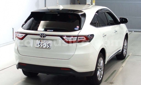 Buy Used Toyota Harrier Silver Car in Beitbridge in Matabeleland South Buy Used Toyota Harrier Silver Car in Beitbridge in Matabeleland South