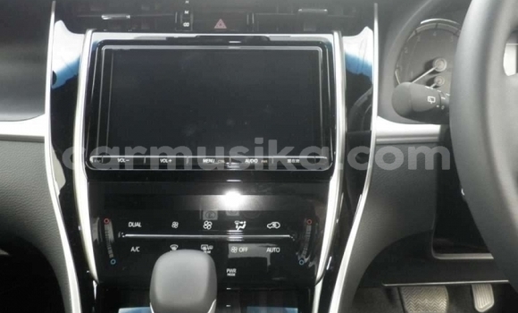 Buy Used Toyota Harrier Silver Car in Beitbridge in Matabeleland South Buy Used Toyota Harrier Silver Car in Beitbridge in Matabeleland South