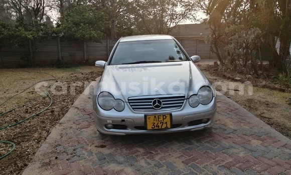 Tenga Tsaru Mercedes‒Benz C–Class Sirivha Mota in Harare in Harare Tenga Tsaru Mercedes‒Benz C–Class Sirivha Mota in Harare in Harare