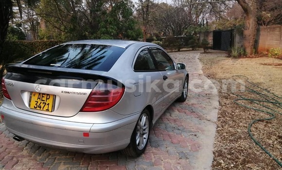 Tenga Tsaru Mercedes‒Benz C–Class Sirivha Mota in Harare in Harare Tenga Tsaru Mercedes‒Benz C–Class Sirivha Mota in Harare in Harare