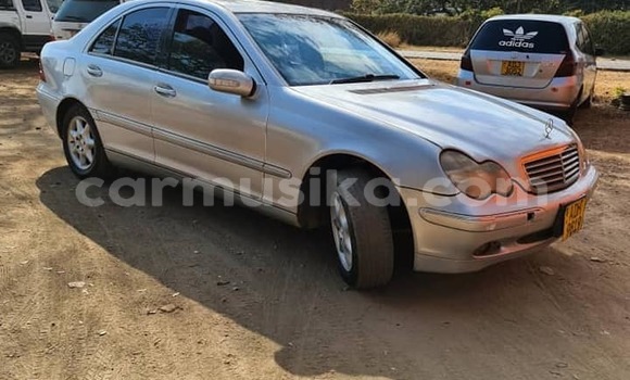 Tenga Tsaru Mercedes‒Benz C–Class Sirivha Mota in Harare in Harare Tenga Tsaru Mercedes‒Benz C–Class Sirivha Mota in Harare in Harare