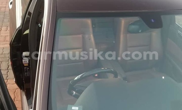 Tenga Tsaru Mercedes‒Benz E–Class Nhema Mota in Harare in Harare Tenga Tsaru Mercedes‒Benz E–Class Nhema Mota in Harare in Harare