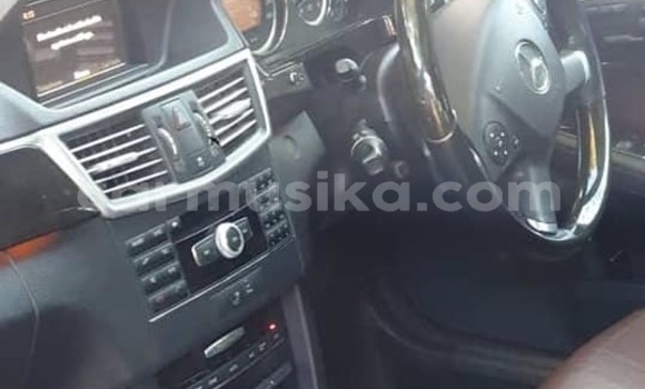 Tenga Tsaru Mercedes‒Benz E–Class Nhema Mota in Harare in Harare Tenga Tsaru Mercedes‒Benz E–Class Nhema Mota in Harare in Harare