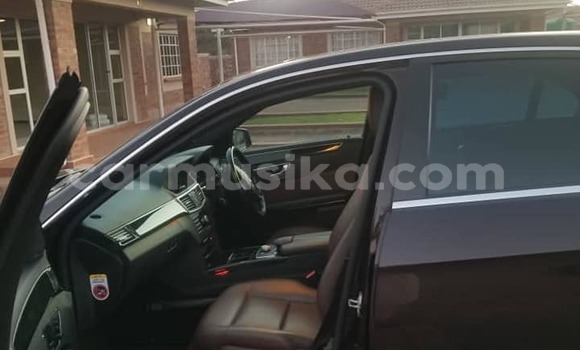 Tenga Tsaru Mercedes‒Benz E–Class Nhema Mota in Harare in Harare Tenga Tsaru Mercedes‒Benz E–Class Nhema Mota in Harare in Harare