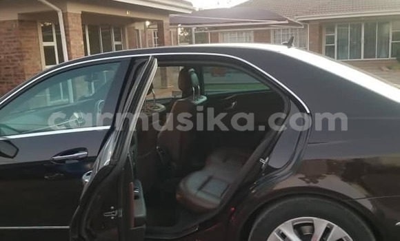 Tenga Tsaru Mercedes‒Benz E–Class Nhema Mota in Harare in Harare Tenga Tsaru Mercedes‒Benz E–Class Nhema Mota in Harare in Harare