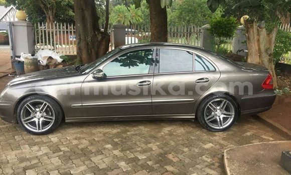 Acheter Occasion Voiture Mercedes‒Benz E–Class Autre à Harare, Harare Acheter Occasion Voiture Mercedes‒Benz E–Class Autre à Harare, Harare