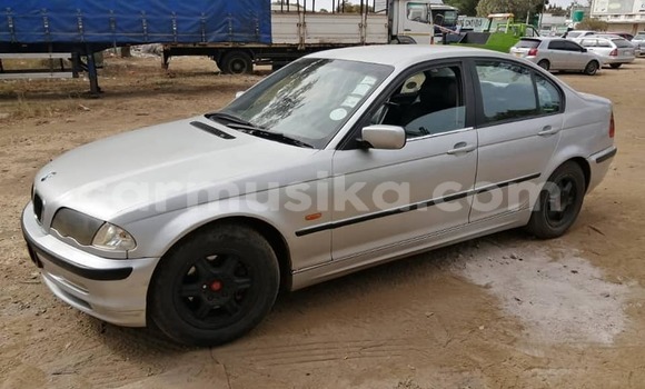 Tenga Tsaru BMW 3–Series Sirivha Mota in Harare in Harare Tenga Tsaru BMW 3–Series Sirivha Mota in Harare in Harare