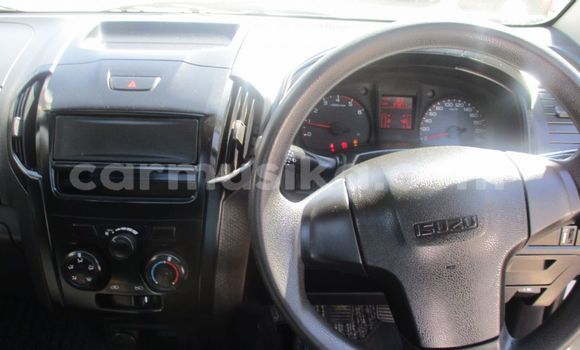 Acheter Occasion Voiture Isuzu KB Blanc à Beitbridge, Matabeleland South Acheter Occasion Voiture Isuzu KB Blanc à Beitbridge, Matabeleland South