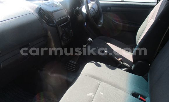 Acheter Occasion Voiture Isuzu KB Blanc à Beitbridge, Matabeleland South Acheter Occasion Voiture Isuzu KB Blanc à Beitbridge, Matabeleland South