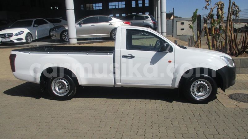 Big with watermark isuzu kb matabeleland south beitbridge 16929