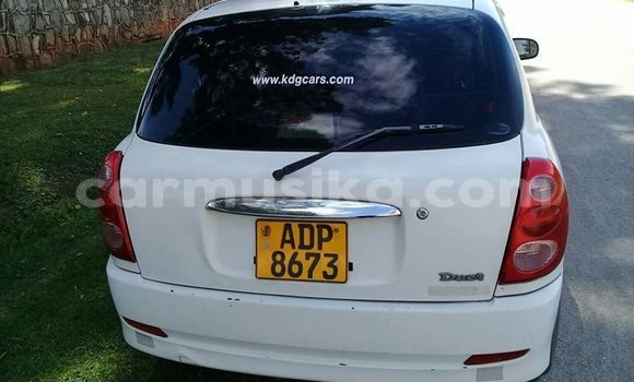 Tenga Tsaru Toyota Duet Chena Mota in Harare in Harare Tenga Tsaru Toyota Duet Chena Mota in Harare in Harare