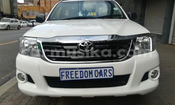 Acheter Occasion Voiture Toyota Hilux Blanc à Beitbridge, Matabeleland South Acheter Occasion Voiture Toyota Hilux Blanc à Beitbridge, Matabeleland South