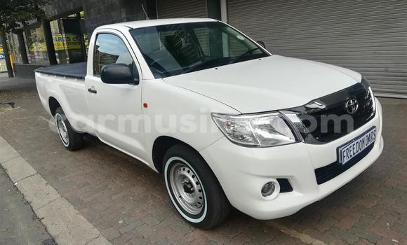 Acheter Occasion Voiture Toyota Hilux Blanc à Beitbridge, Matabeleland South Acheter Occasion Voiture Toyota Hilux Blanc à Beitbridge, Matabeleland South